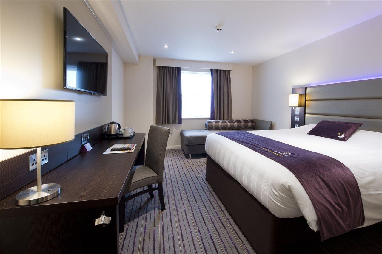 Premier Inn Premier Inn Bideford Exteriér fotografie